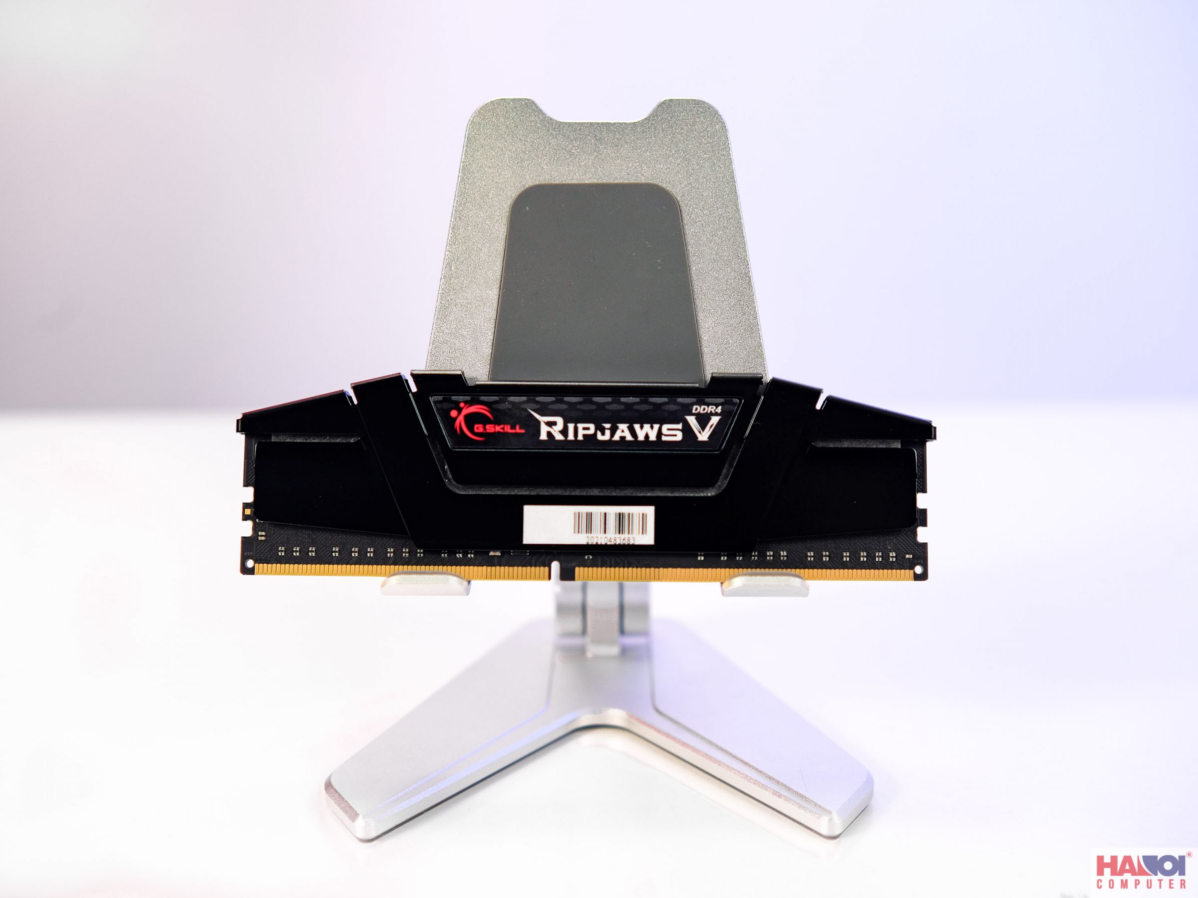 RAM Desktop Gskill RIPJAWS V (F4-3200C16S-16GVK) 16GB (1x16GB) DDR4 3200MHz